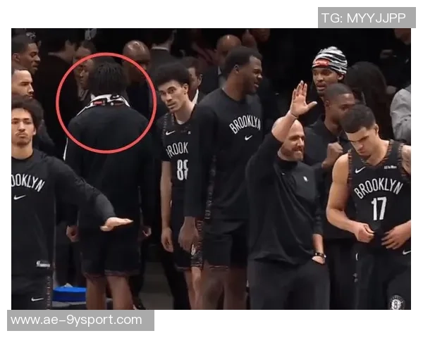 球队人手不足仍坚持替补出战托马斯对此态度冷淡不愿评论