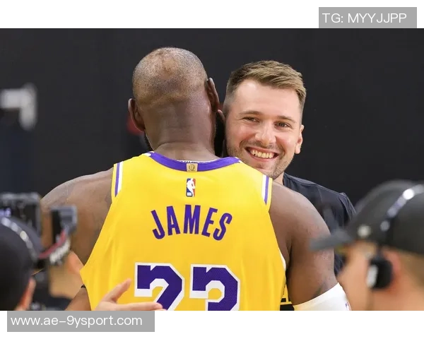 东契奇带领球队团建活动雷迪克表示积极反馈不断涌现